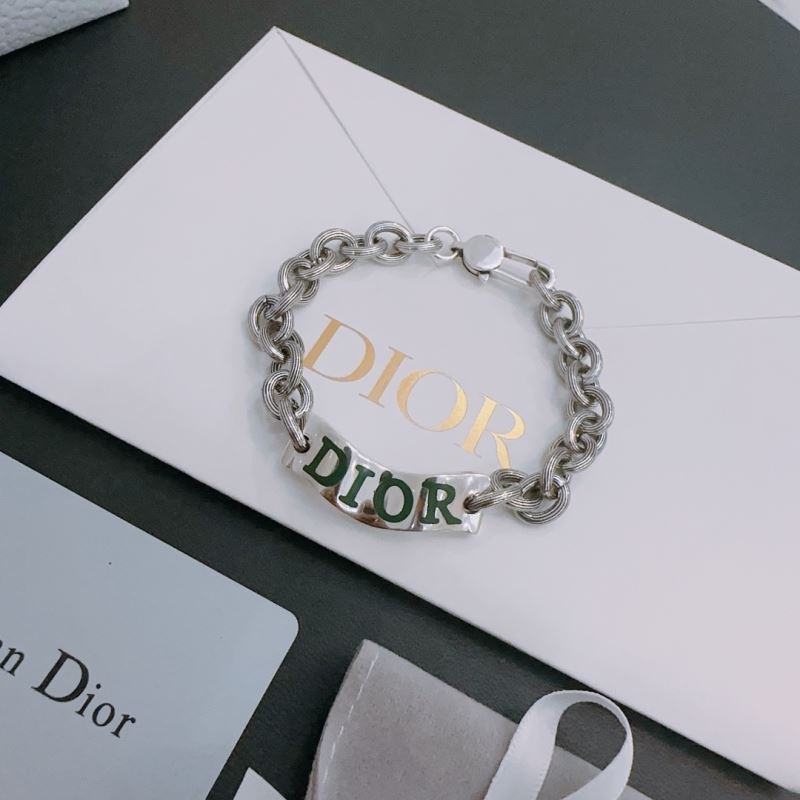 chr1st1an D10r bracelets